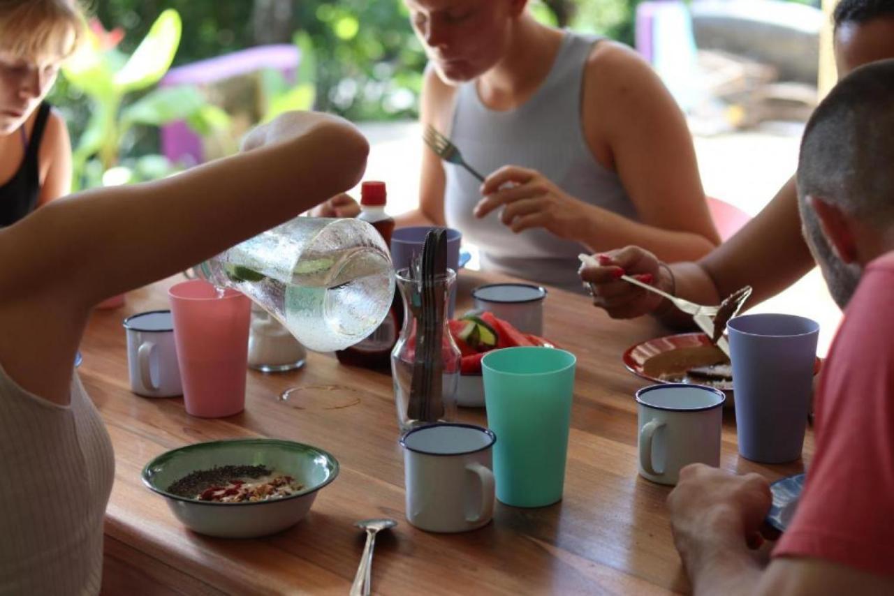 Casa Mía Acomodação com café da manhã Manuel Antonio Exterior foto